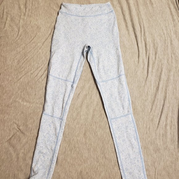 Gymshark Dry Light Blue Sports Bra and Leggings - Picture 4 of 6